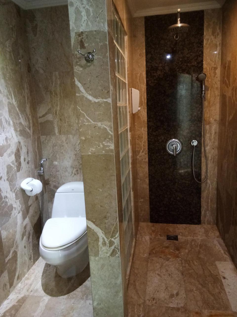 Апарт-отель Westbury 3*
